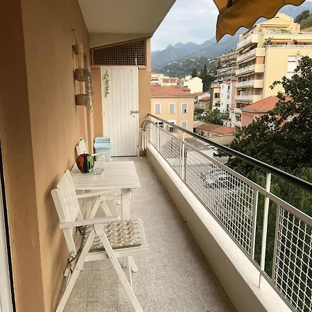 דירה Mimi מנטון